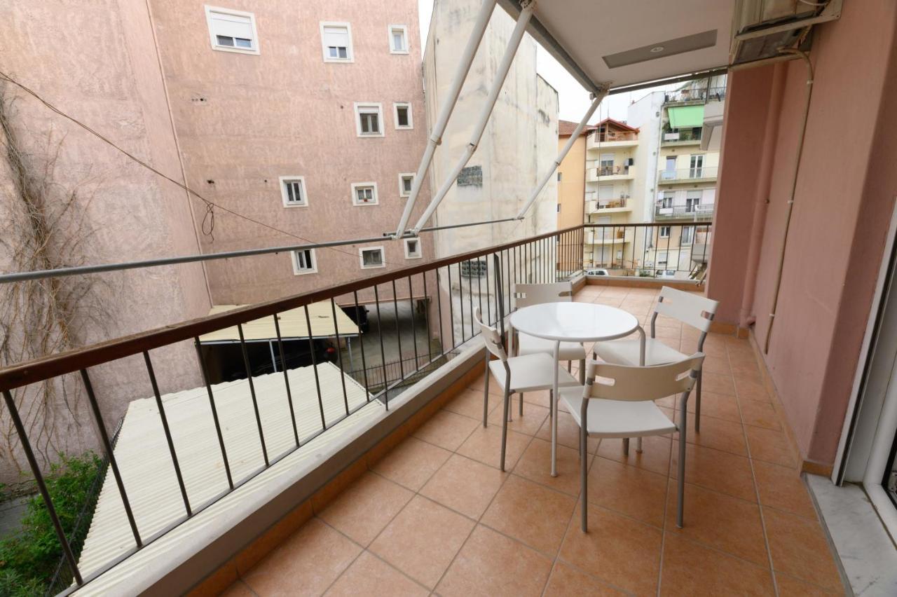 לריסה Central Apartments 1 With Parking מראה חיצוני תמונה